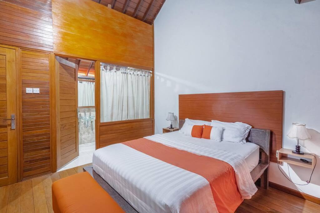 Private 3 Bedroom Villas, 5 Mnt To *